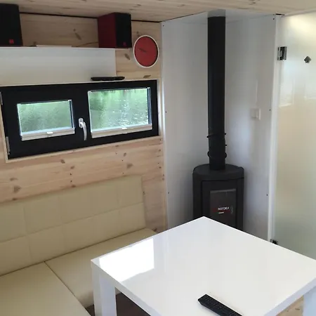 Apartment Hausboot Fuer Zwei Personen Mit Kamin Und Terrasse By Interhome *