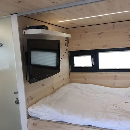 Hausboot Fuer Zwei Personen Mit Kamin Und Terrasse By Interhome Appartement Wilhelmshaven