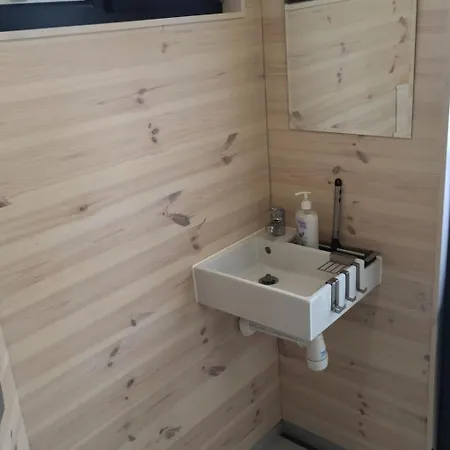 Hausboot Fuer Zwei Personen Mit Kamin Und Terrasse By Interhome Apartmán *